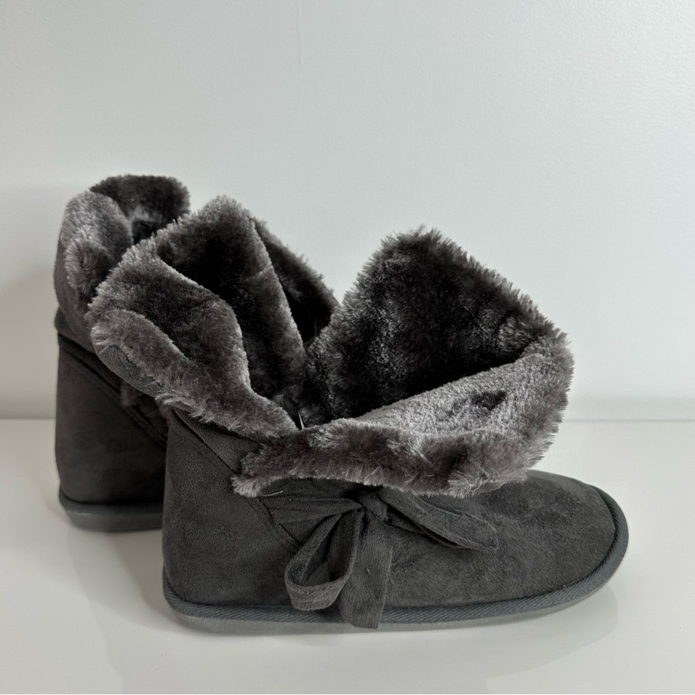 Steve Madden Grey Bear Paw Boot Slippers Women’s Size 7